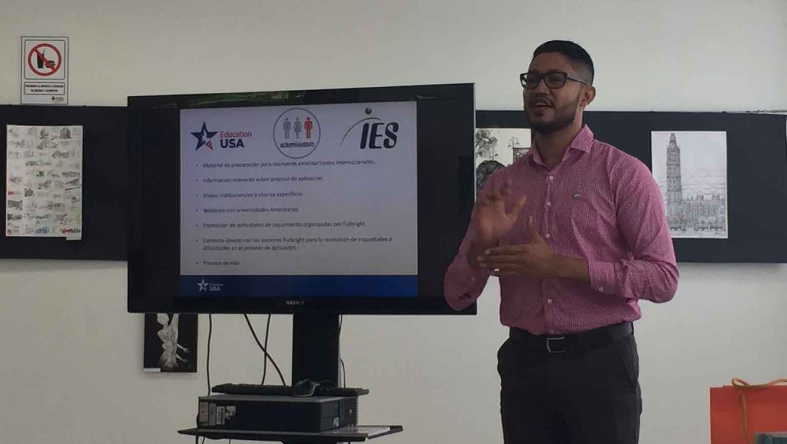 EducationUSA Adviser giving a presentation